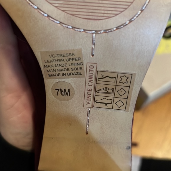 VINCE CAMUTO TRESSA ANKLE BOOTIE - Picture 5 of 5